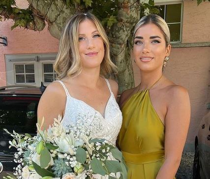 Ines Petkovic with her sister Lea Petkovic.